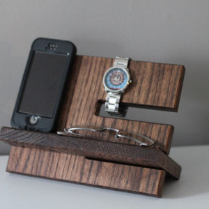 Personalized Oak Wood Valet iPhone Galaxy Charging Stand Nightstand Dock Graduation 