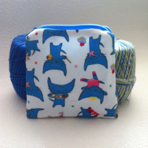 Little cat and heart zipper pouch with needle punch embroidery