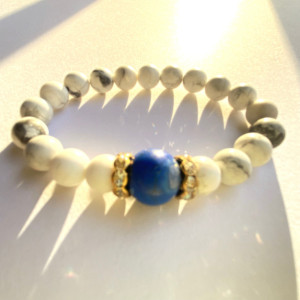 White Howlite & Blue Stone Bracelet
