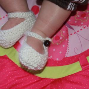 Knit mary jane baby booties