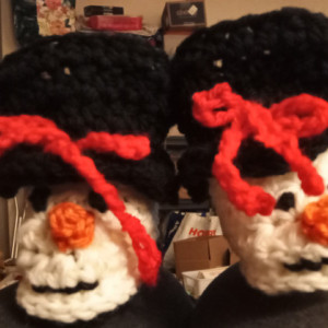 newborn crocheted snowmen booties 