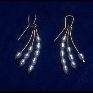 14 K Goldfilled Freshwater Pearl Dangle Earrings