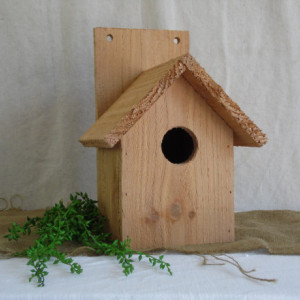 Cedar Birdhouse with Gabled Roof, Rustic Birdhouse, Cedar Bluebird House, Rustic Cedar Birdhouse
