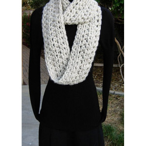INFINITY SCARF Cowl Loop, Off White Wheat with Black, Bulky Soft Wool Blend Crochet Knit Winter Endless Circle Wrap..Ready to Ship in 3 Days