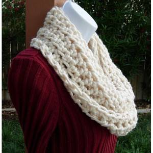INFINITY SCARF Cowl Loop, Solid Light Cream Off-White, Soft Wool Blend Thick Crochet Knit Winter Circle Neck Warmer..Ready to Ship in 2 Days