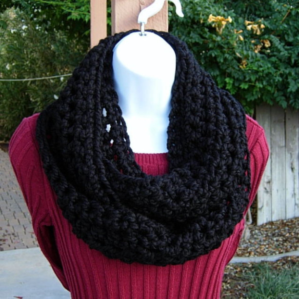 INFINITY SCARF Loop Cowl, Solid Black, Bulky Soft Wool Blend, Handmade Crochet Knit Winter Circle Endless Scarf, Neck Warmer..Ready to Ship in 2 Days