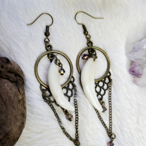 Wunderland Jewelry // one of a kind // coyote fang earrings // earrings /// jewelry //