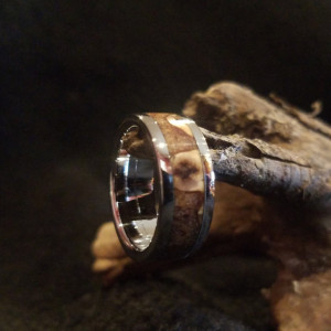size 6 1/4 Pine cone ring with Stainless Steel core and edge bands. 9mm width