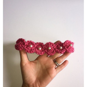 Crocheted baby headband 
