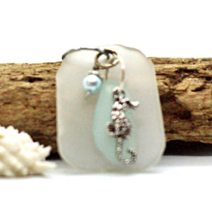 "Sea glass" pendant with seahorse charm