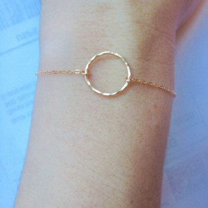 gold circle bracelet, gold hammered circle bracelet, 14k gold circle bracelet, gold karma bracelet, simple gold circle bracelet,