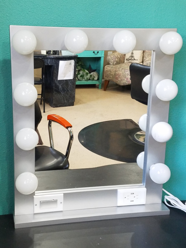SILVER 24 x 28 Lighted Hollywood style Glamour vanity mirror