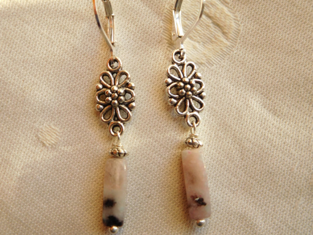 Earrings made with Pink kiwi jasper gemstone, silver tone flower connector with silvertone lever back earrings.#E00293