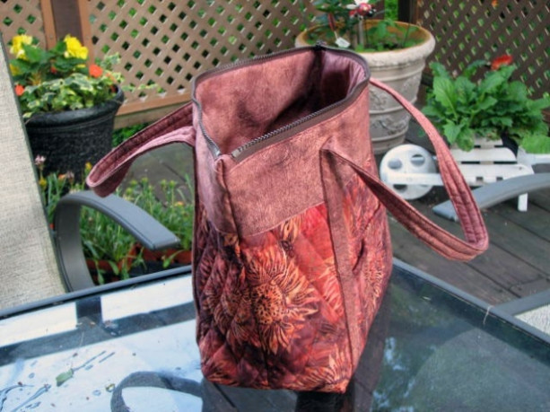 Coral, Rust, Pink Sunflower Quilted Bag with outer pockets