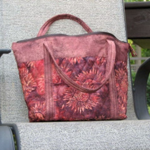 Coral, Rust, Pink Sunflower Quilted Bag with outer pockets