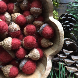 Felted wool acorns, Brick Red, wholesale casepack of 50