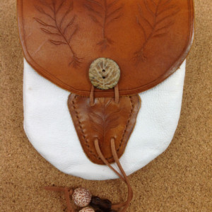 Rootseeker - The Adventurer's Leather Pouch