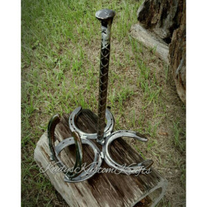 Rustic Kitchen paper towel holder, Country rustic handcrafted kitchen decor, Rustic horseshoe accessories, Country Kitchen papertowel holder