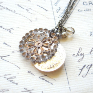 Necklace Vintage Holy Woman And Flower Charm