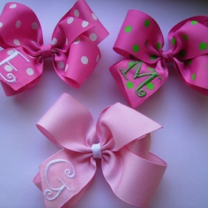 SALE..set of 3 monogrammed hair bows.. U Choose from 20 colors and initial