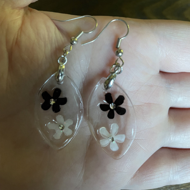 Black And White Flower Earrings