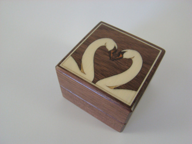 Ring box with inlaid white Swans.  Free shipping and Engraving.  RB35