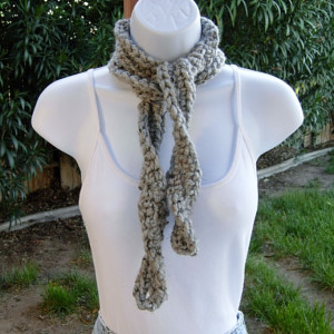 Small Twisted Gray Scarf