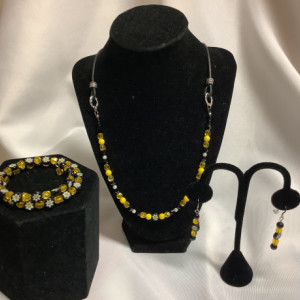 Black white yellow jewelry set