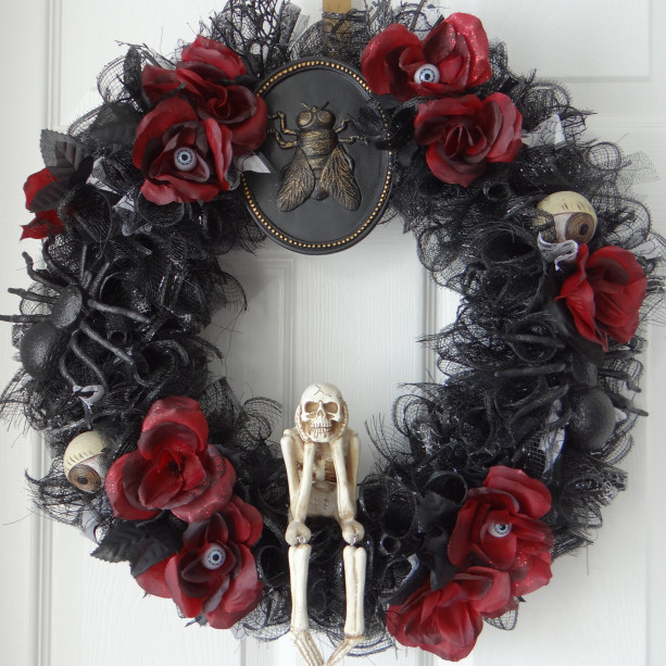 Black Skull Halloween Wreath
