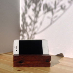 IPhone or IPod Touch Stand Rustic Reclaimed Long Leaf Pine