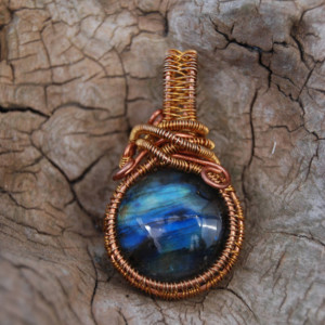 Round Labradorite Pendant - Spectrolite Necklace in Brass and Copper Wire - Bright and colorful gift