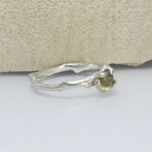 Montana Sapphire Twig Ring