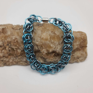 BeeSting Chainmail Bracelet