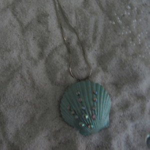 Shell Pendant Pastel Light Green with Crystals