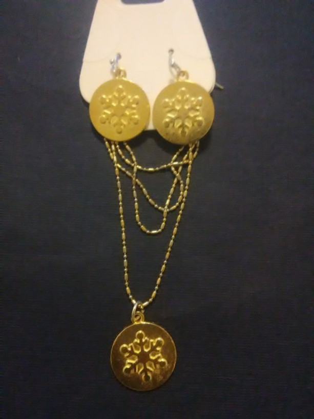 Snowflake Gold Charm Jewelry Set