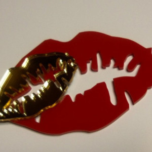  lip charms, lipstick charms, laser cut charms, lips,mirror lips charms