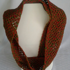 Lacey Infinity Scarf in Bright Red and Myrtle Green