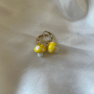 Mini Glass Mushroom Earrings (gold)
