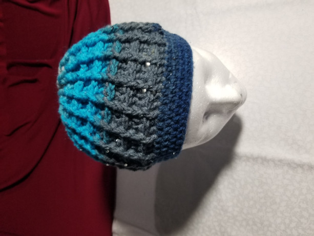 Crochet medium sized waffle pattern hat 