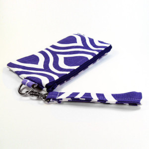 Medium Wristlet Zipper Pouch Clutch - Purple Mod