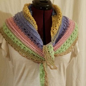 Triangle Scarf with lots of texture