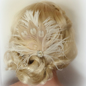 Champagne Ivory Feather Fascinator, Wedding Hair Accessories, Bridal Hair Fascinator,Vintage Style Fascinator, Great Gatsby, Bridal Comb,