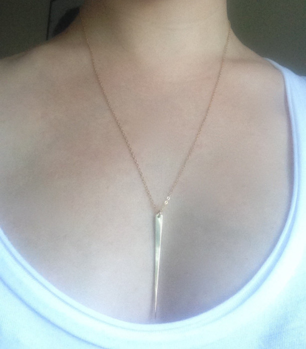 spike gold pendant necklace, gold triangle spike necklace, gold spike triangle pendant, spike layering necklace, gold spike necklace