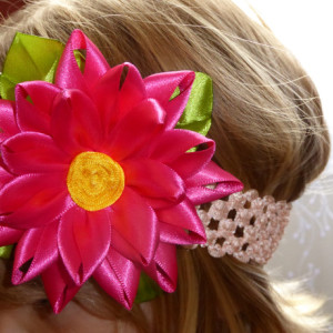 Baby/toddler hot pink flower on stretchable light peachy headband
