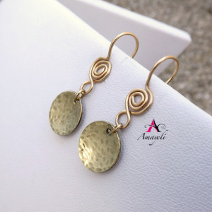 Gold hammered disc earrings, circle earrings, swirl dangle earrings, brass earrings, minimalist jewelry, round drop earrings