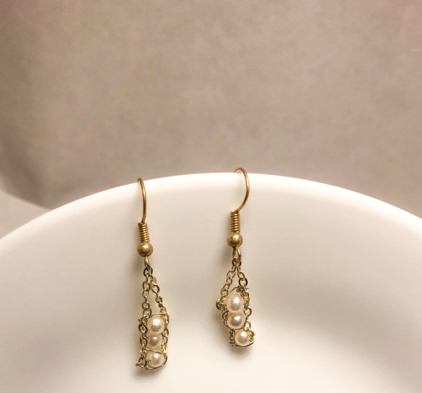 Gold pearl chain earrings