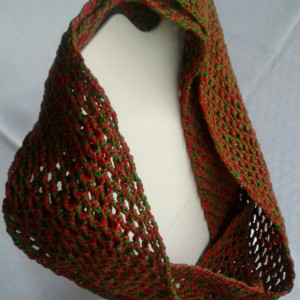 Lacey Infinity Scarf in Bright Red and Myrtle Green
