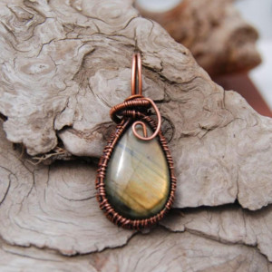 Golden Labradorite Pendent - Hand crafted, wire weave necklace - Gold colored stone