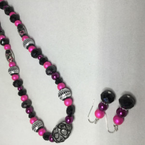 Black and Pink Beaded Necklace and Earrings Set