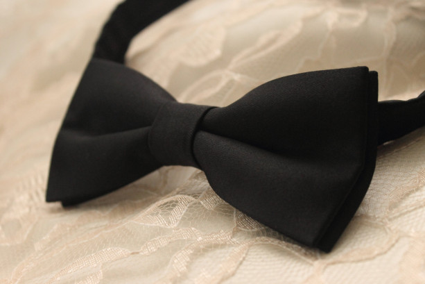 Black Bow Tie for Weddings / Prom / Special Occasions / Groom / Groomsmen